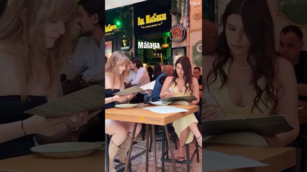 Lovely evening at Malaga City's Plaza Carbón Costa del Sol 😊😮🇪🇸 #shorts #travel #trending
