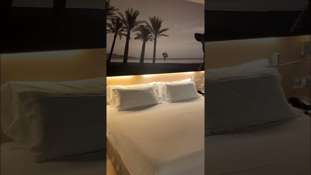 Room tour in Barcelo Malaga Hotel #malaga #barcelomalaga #spain #roomtour #travel